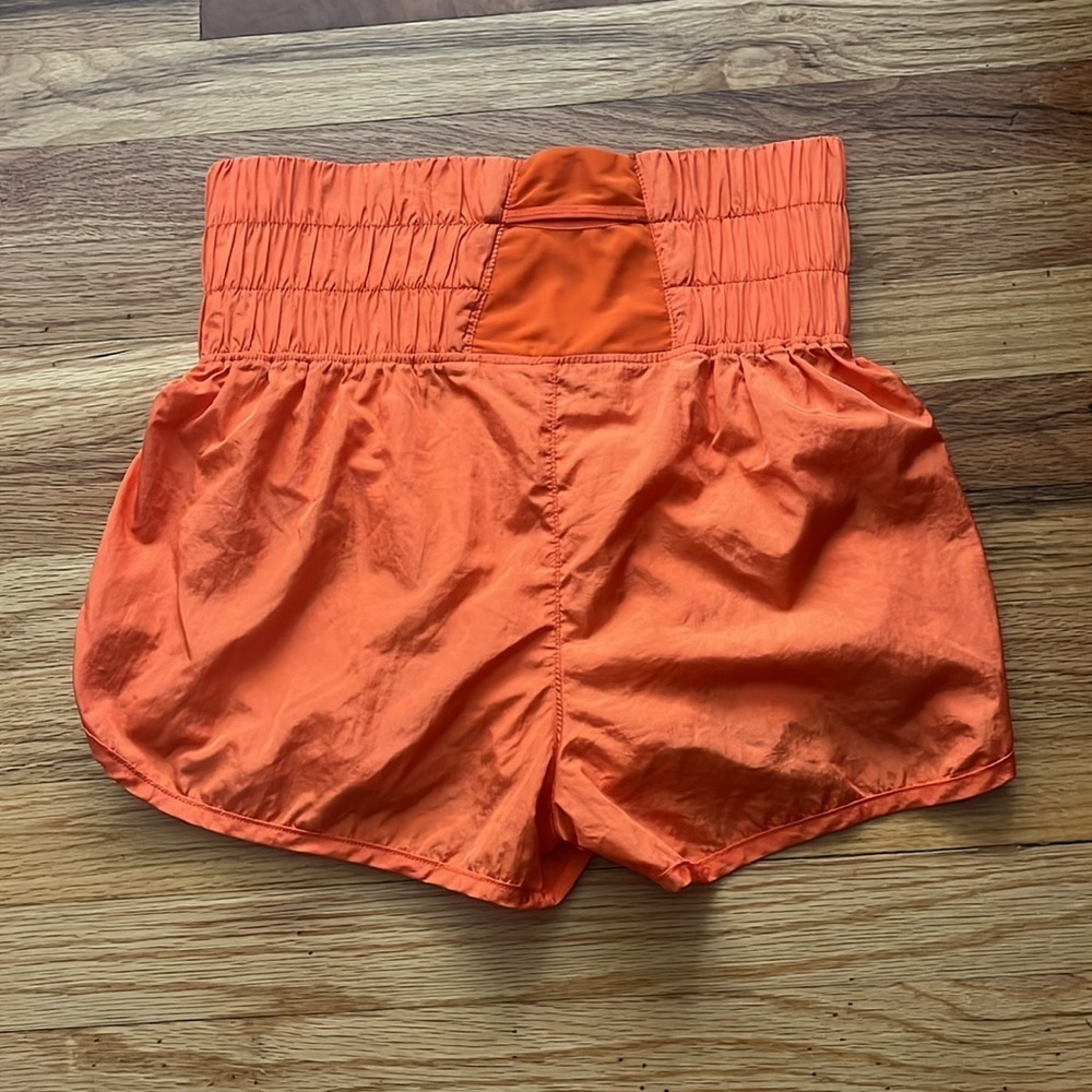 FREE PEOPLE MOVEMENT the way home shorts small orange - Picture 2 of 3